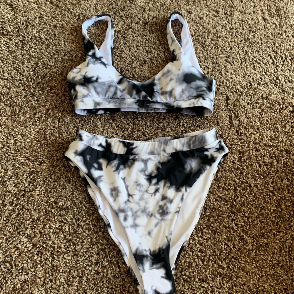 Gently used high cut swim bikini